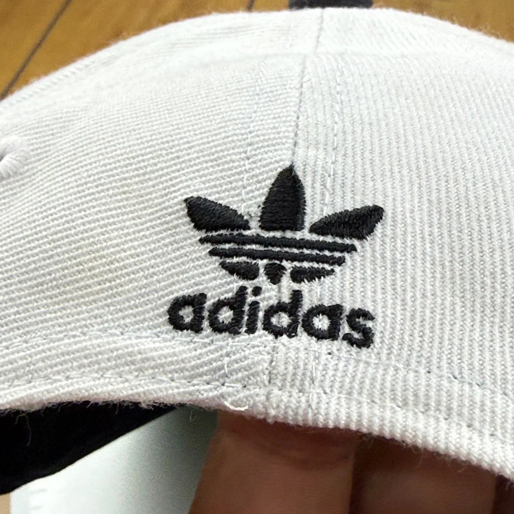 Adidas Originals Trefoil Snapback Hat White Black Flat Brim Cap NJ6LBGJ101494
